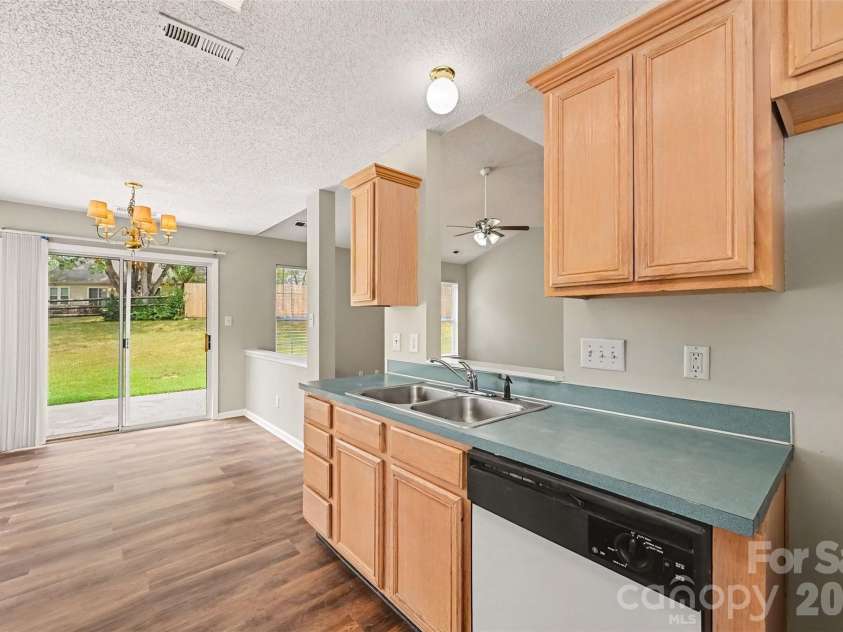 104 Willow Court, Mount Holly, NC 28120.  MLS# CAR4424587, YatesRealty ID 51587. 