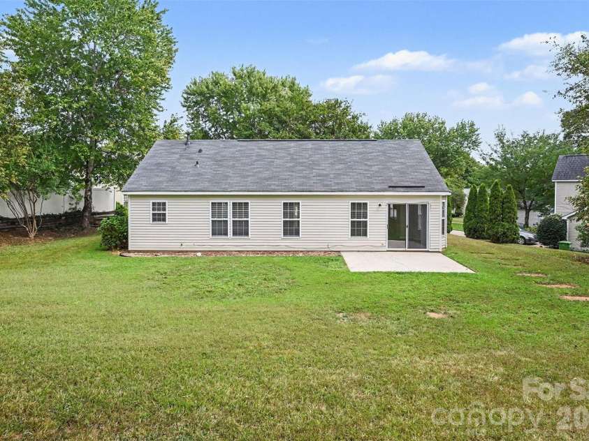 104 Willow Court, Mount Holly, NC 28120.  MLS# CAR4424587, YatesRealty ID 51587. Large backyard
