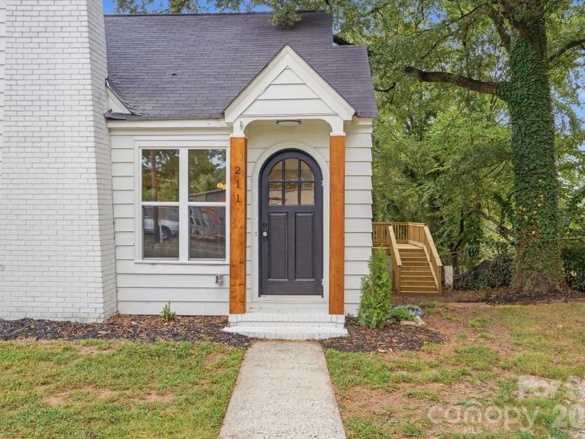 211 Spratt Street, Fort Mill, SC 29715.  MLS# CAR4424261, YatesRealty ID 51589. 