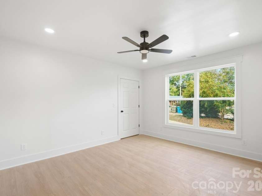 211 Spratt Street, Fort Mill, SC 29715.  MLS# CAR4424261, YatesRealty ID 51589. 