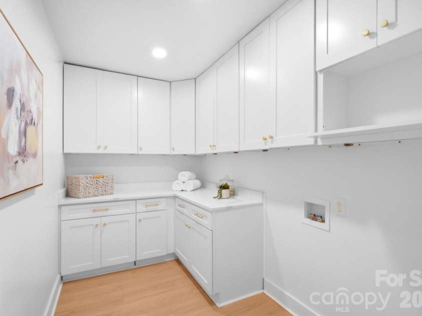 211 Spratt Street, Fort Mill, SC 29715.  MLS# CAR4424261, YatesRealty ID 51589. 