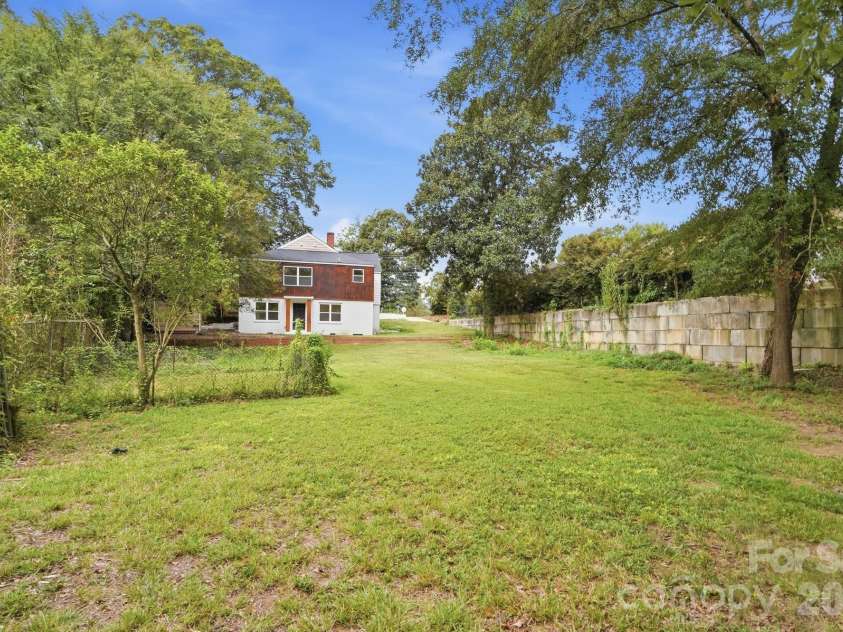 211 Spratt Street, Fort Mill, SC 29715.  MLS# CAR4424261, YatesRealty ID 51589. 