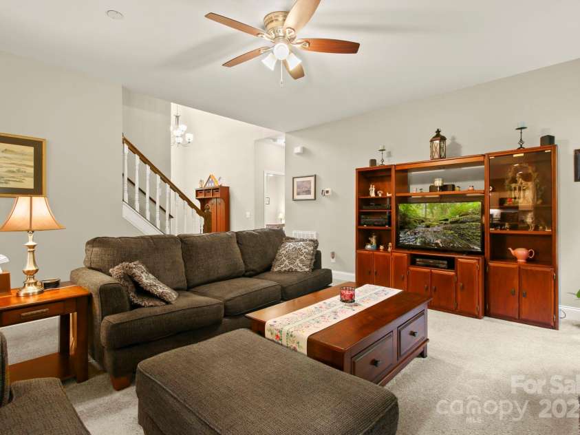 412 Greenview Drive, Jefferson, NC 28640.  MLS# CAR4216425, YatesRealty ID 5159. 