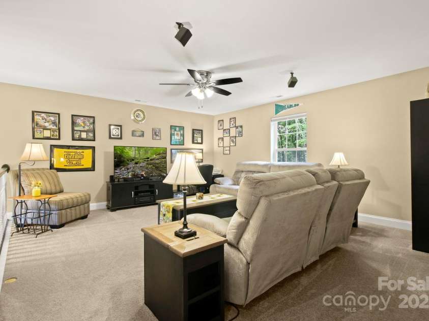 412 Greenview Drive, Jefferson, NC 28640.  MLS# CAR4216425, YatesRealty ID 5159. 