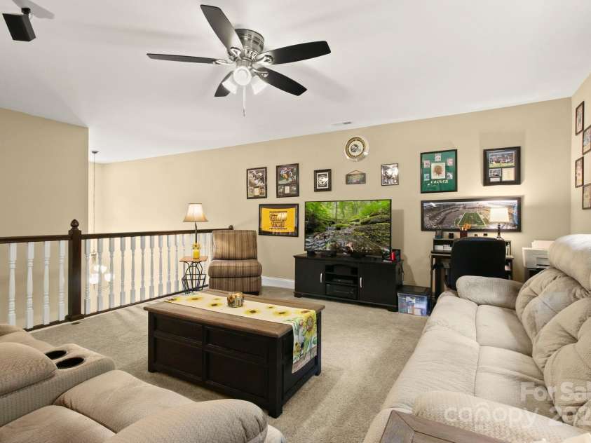 412 Greenview Drive, Jefferson, NC 28640.  MLS# CAR4216425, YatesRealty ID 5159. 