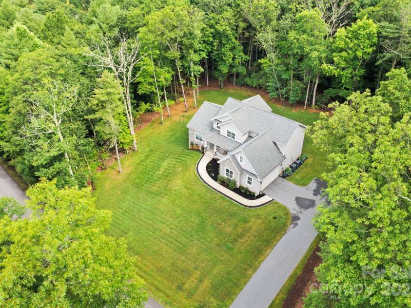 412 Greenview Drive, Jefferson, NC 28640.  MLS# CAR4216425, YatesRealty ID 5159. 