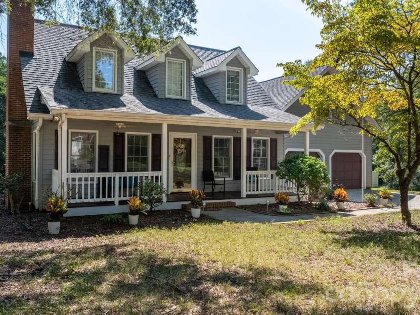 2036 Picnic Drive, Newton, NC 28658.  MLS# CAR4424566, YatesRealty ID 51590. 