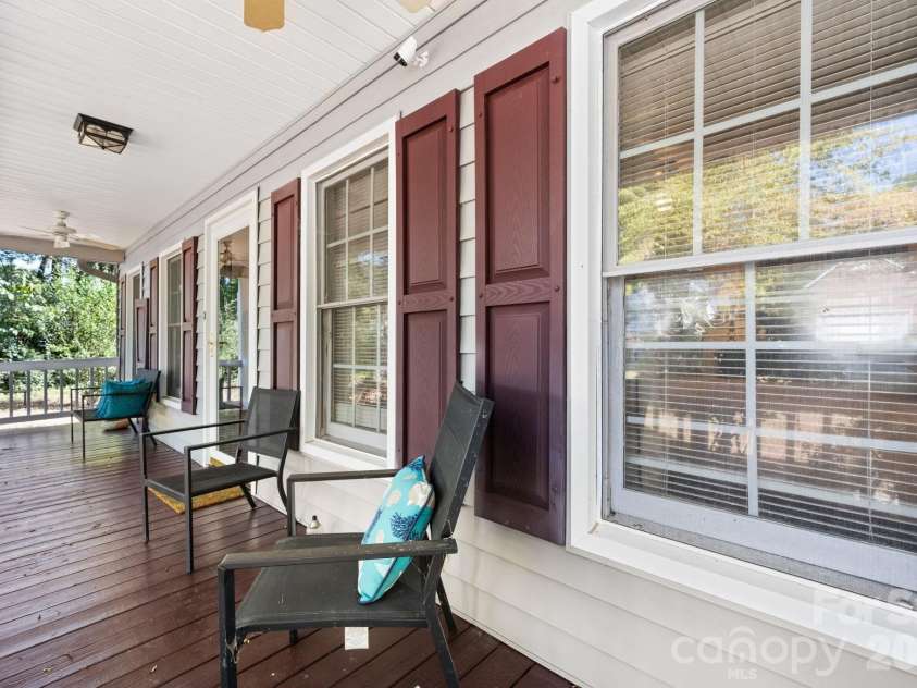 2036 Picnic Drive, Newton, NC 28658.  MLS# CAR4424566, YatesRealty ID 51590. 