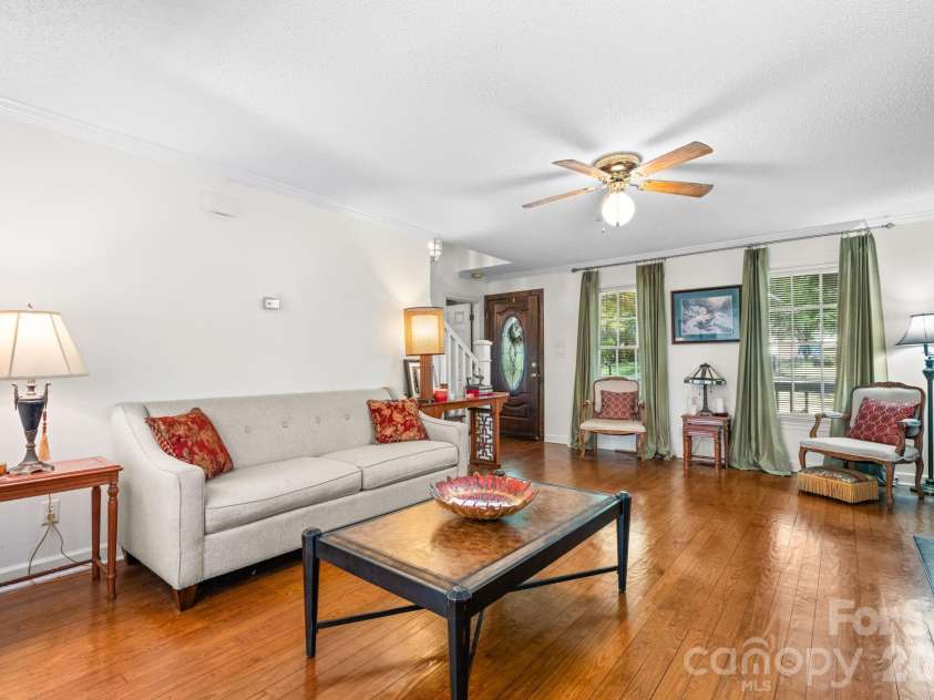2036 Picnic Drive, Newton, NC 28658.  MLS# CAR4424566, YatesRealty ID 51590. 