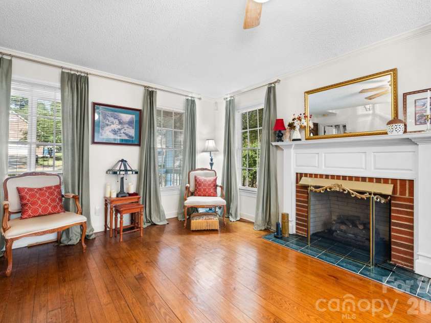 2036 Picnic Drive, Newton, NC 28658.  MLS# CAR4424566, YatesRealty ID 51590. 