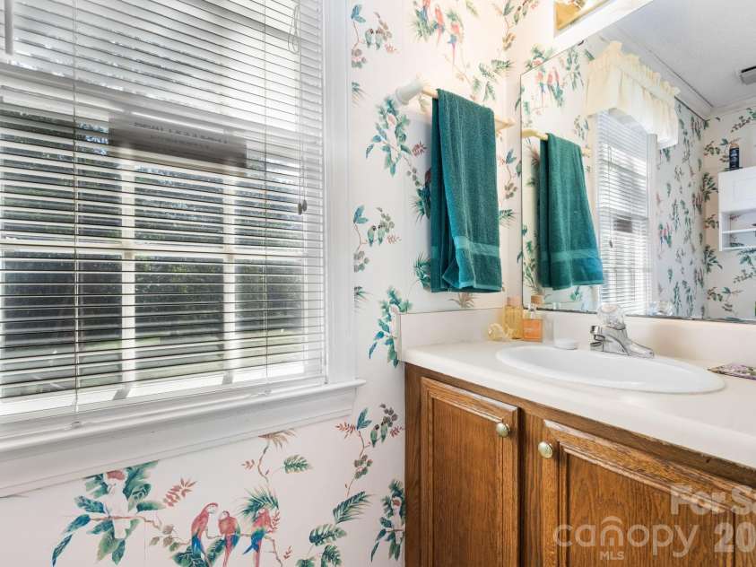 2036 Picnic Drive, Newton, NC 28658.  MLS# CAR4424566, YatesRealty ID 51590. 