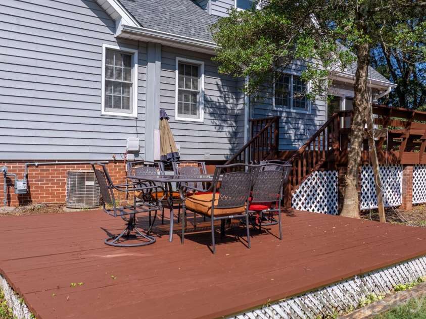 2036 Picnic Drive, Newton, NC 28658.  MLS# CAR4424566, YatesRealty ID 51590. 