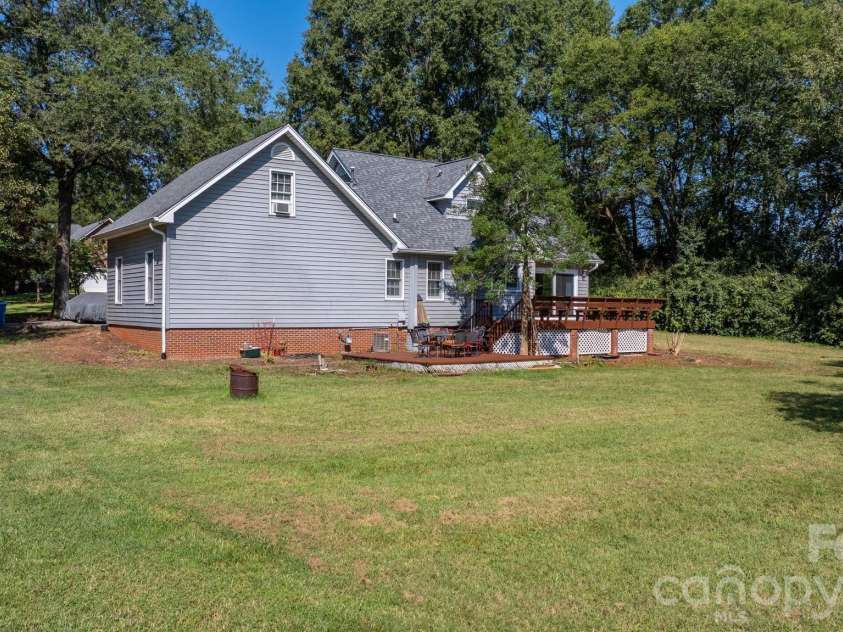 2036 Picnic Drive, Newton, NC 28658.  MLS# CAR4424566, YatesRealty ID 51590. 