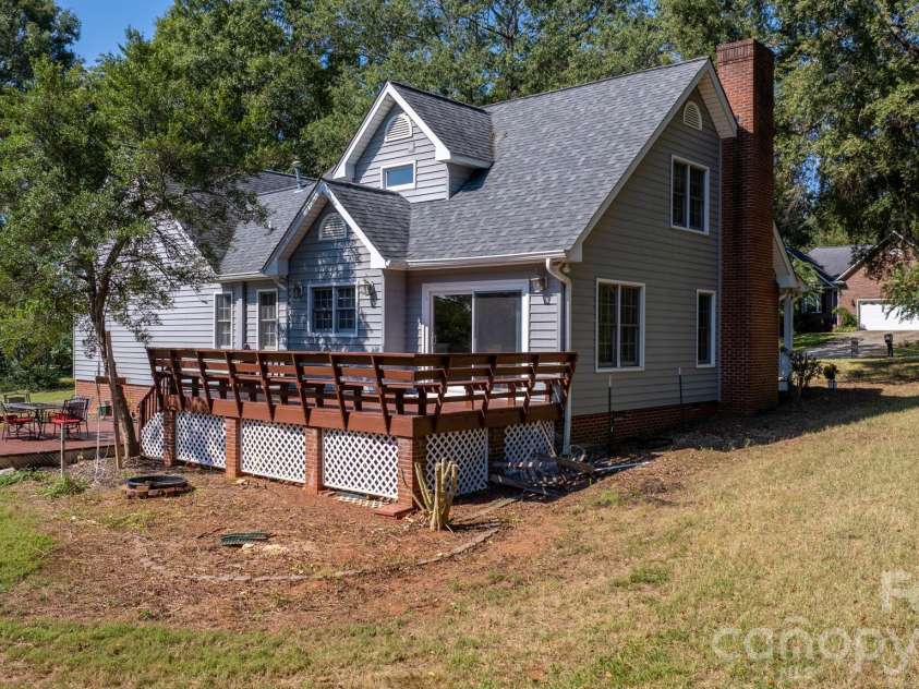 2036 Picnic Drive, Newton, NC 28658.  MLS# CAR4424566, YatesRealty ID 51590. 