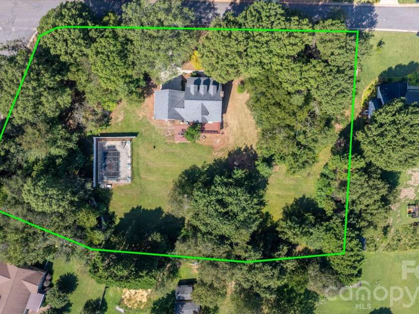 2036 Picnic Drive, Newton, NC 28658.  MLS# CAR4424566, YatesRealty ID 51590. 