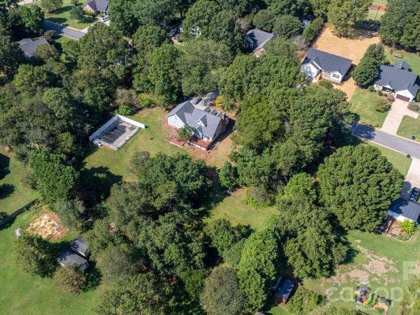 2036 Picnic Drive, Newton, NC 28658.  MLS# CAR4424566, YatesRealty ID 51590. 