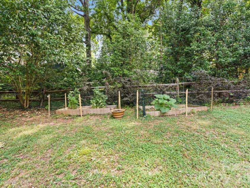 642 Furrow Drive, Charlotte, NC 28270.  MLS# CAR4424607, YatesRealty ID 51591. 
