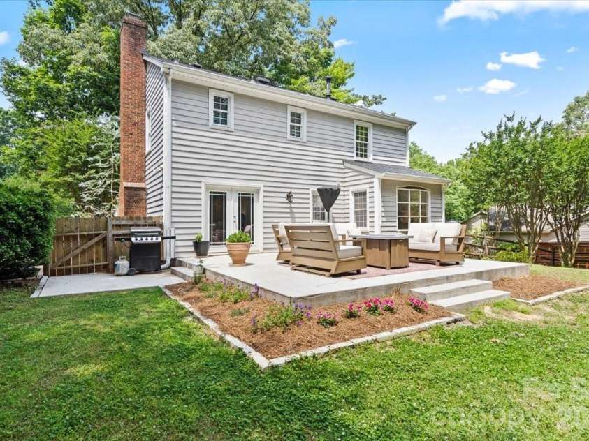 642 Furrow Drive, Charlotte, NC 28270.  MLS# CAR4424607, YatesRealty ID 51591. Fabulous backyard and patio
