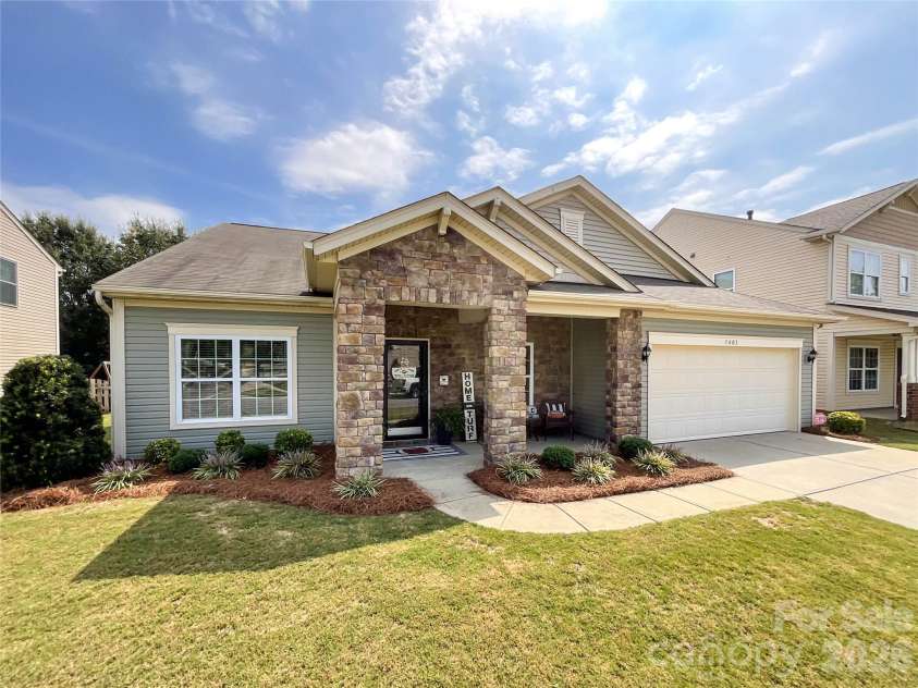 1401 Yellow Daisy Drive, Matthews, NC 28104.  MLS# CAR4424626, YatesRealty ID 51594. 
