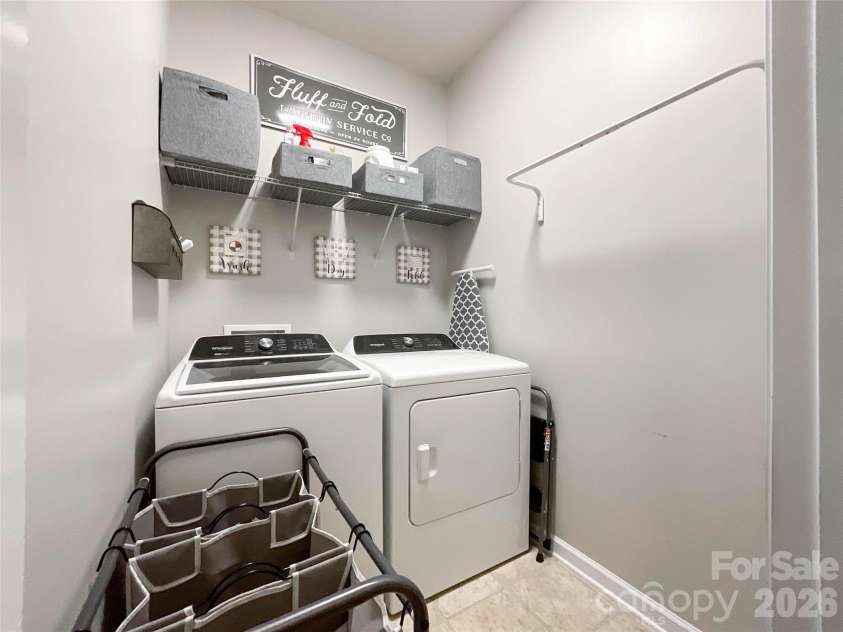 1401 Yellow Daisy Drive, Matthews, NC 28104.  MLS# CAR4424626, YatesRealty ID 51594. 