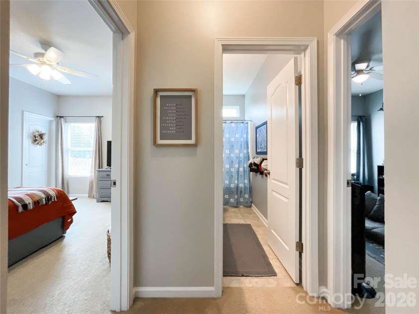 1401 Yellow Daisy Drive, Matthews, NC 28104.  MLS# CAR4424626, YatesRealty ID 51594. 