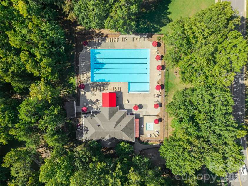8514 Lockerbie Lane, Charlotte, NC 28215.  MLS# CAR4423537, YatesRealty ID 51595. 