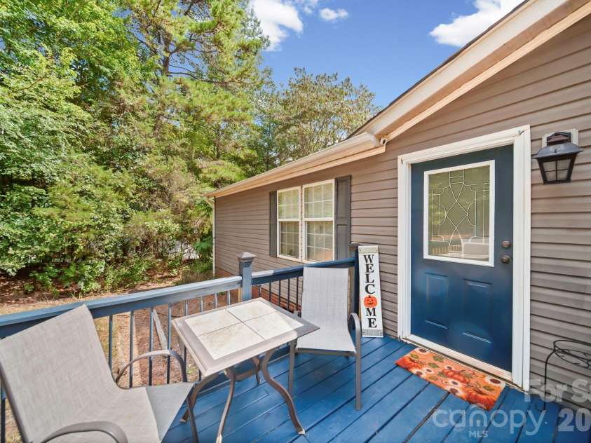 8027 Hillanby Court, Waxhaw, NC 28173.  MLS# CAR4423672, YatesRealty ID 51596. 