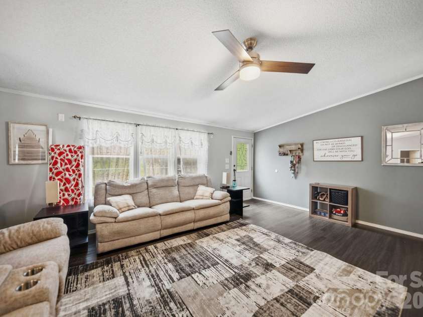 8027 Hillanby Court, Waxhaw, NC 28173.  MLS# CAR4423672, YatesRealty ID 51596. 