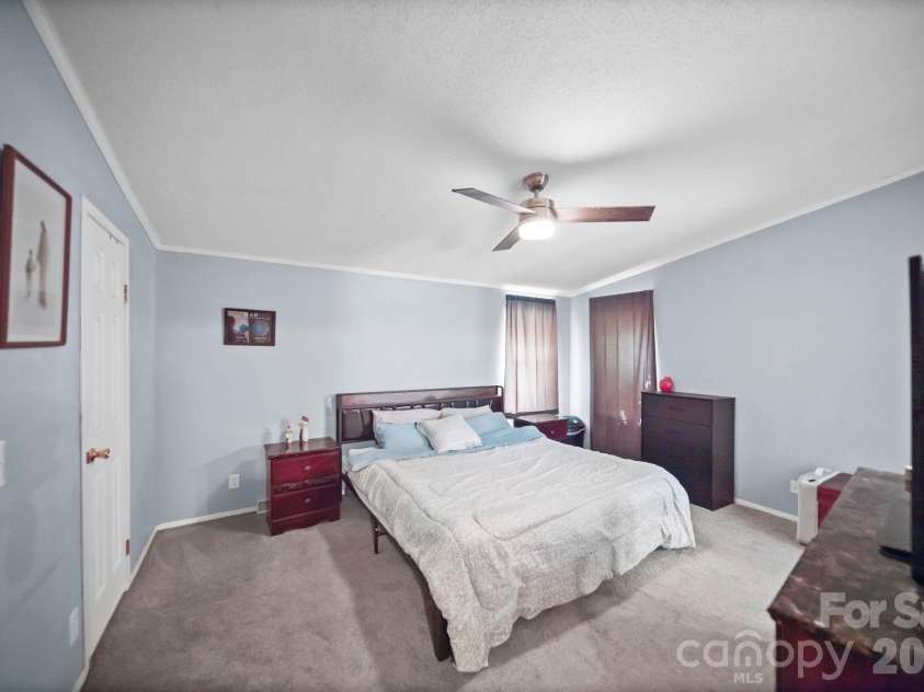 8027 Hillanby Court, Waxhaw, NC 28173.  MLS# CAR4423672, YatesRealty ID 51596. 