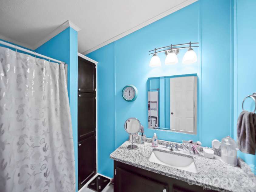 8027 Hillanby Court, Waxhaw, NC 28173.  MLS# CAR4423672, YatesRealty ID 51596. 