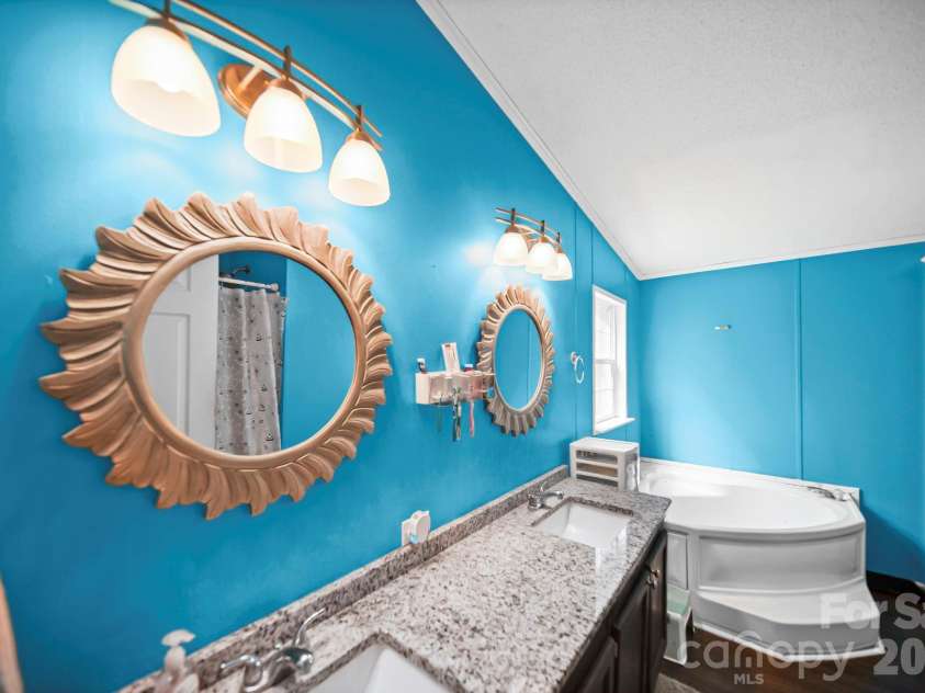 8027 Hillanby Court, Waxhaw, NC 28173.  MLS# CAR4423672, YatesRealty ID 51596. 