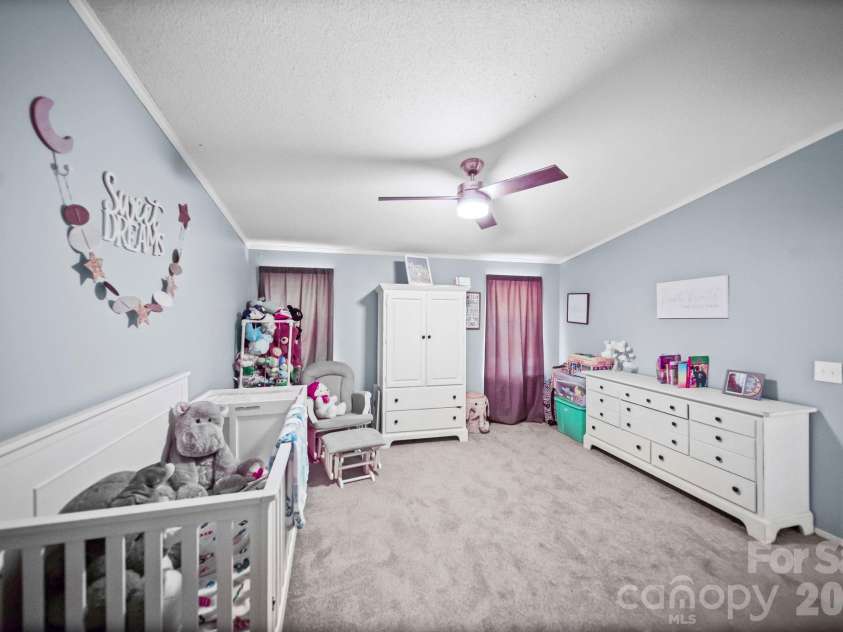 8027 Hillanby Court, Waxhaw, NC 28173.  MLS# CAR4423672, YatesRealty ID 51596. 