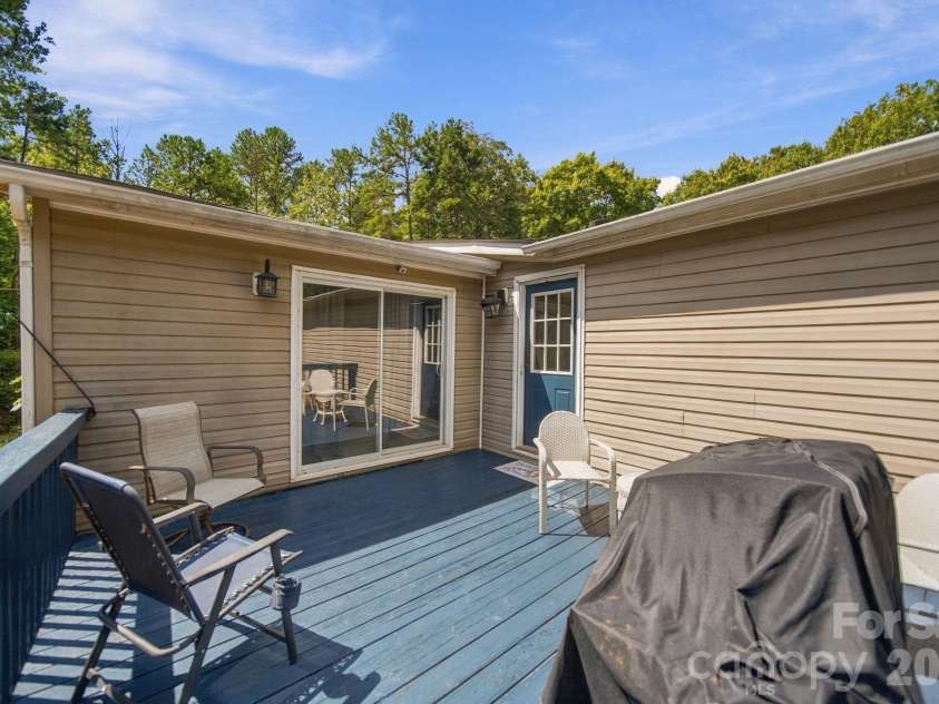 8027 Hillanby Court, Waxhaw, NC 28173.  MLS# CAR4423672, YatesRealty ID 51596. 