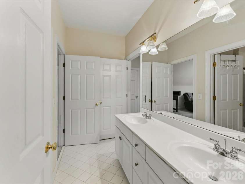 10835 Alexander Mill Drive, Charlotte, NC 28277.  MLS# CAR4423424, YatesRealty ID 51597. 
