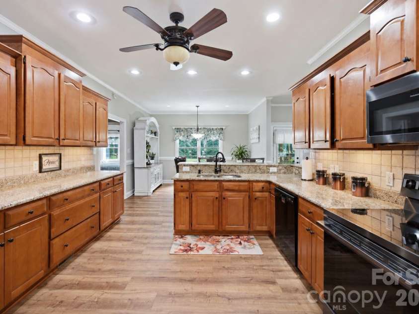 150 Saddlewood Lane, Statesville, NC 28625.  MLS# CAR4423804, YatesRealty ID 51598. 