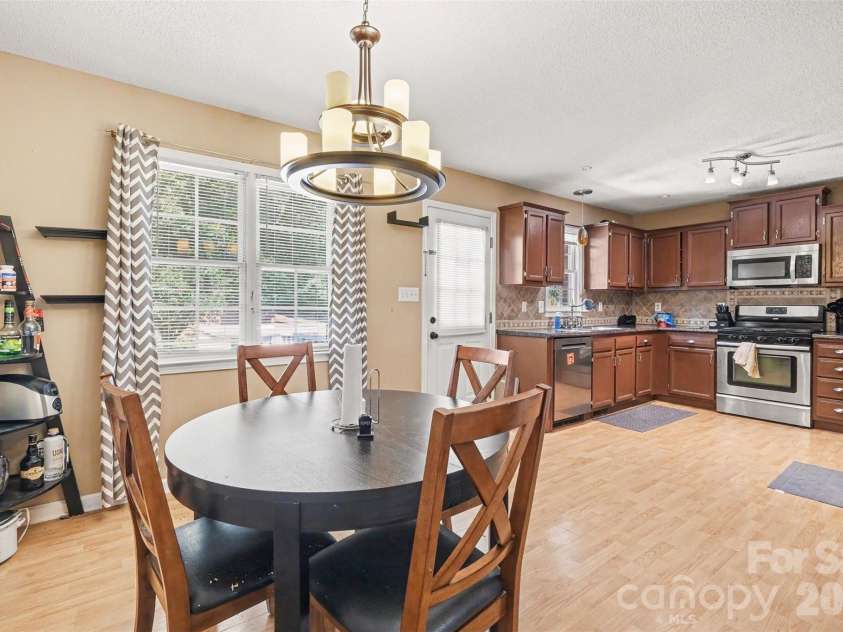 983 Farmington Court, Concord, NC 28025.  MLS# CAR4423644, YatesRealty ID 51599. Dining Area