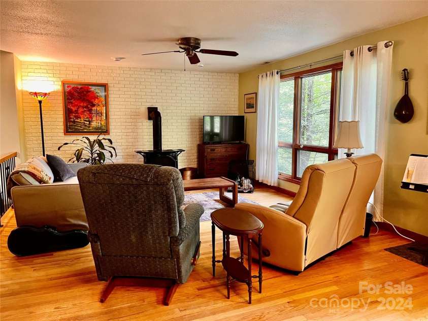 585 Nottingham Road, Brevard, NC 28712.  MLS# CAR4207707, YatesRealty ID 516. Living room