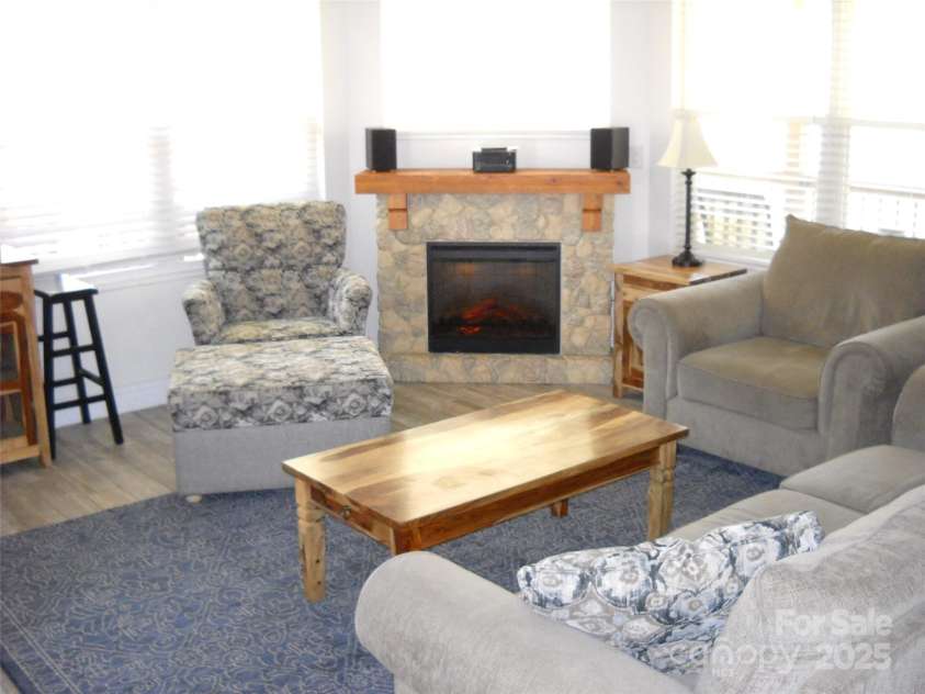 992 Hornet Drive, Whittier, NC 28789.  MLS# CAR4237623, YatesRealty ID 516. 