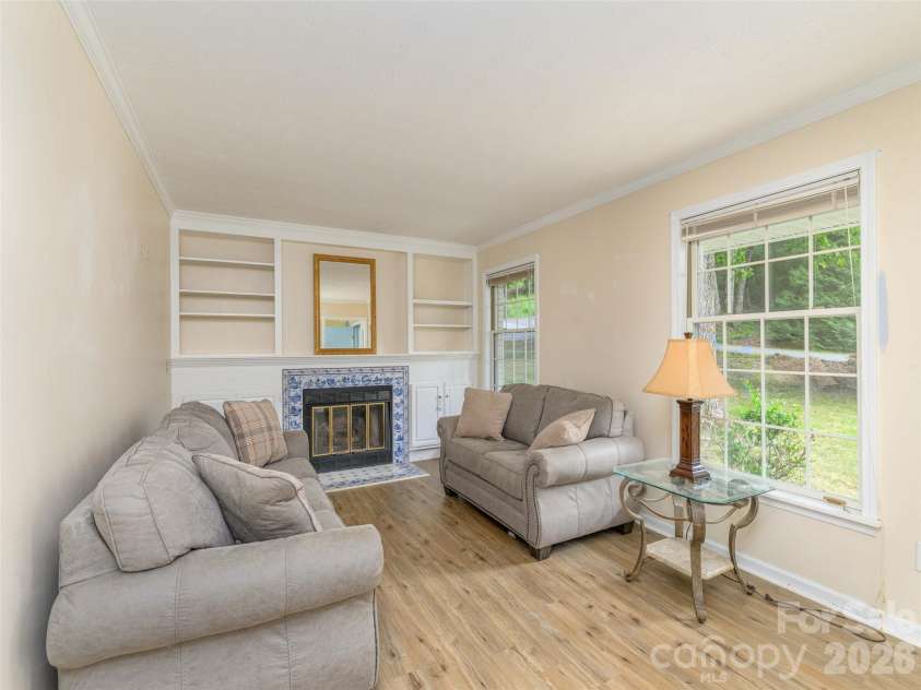 209 Trappers Trail, Hendersonville, NC 28739.  MLS# CAR4423581, YatesRealty ID 51600. 