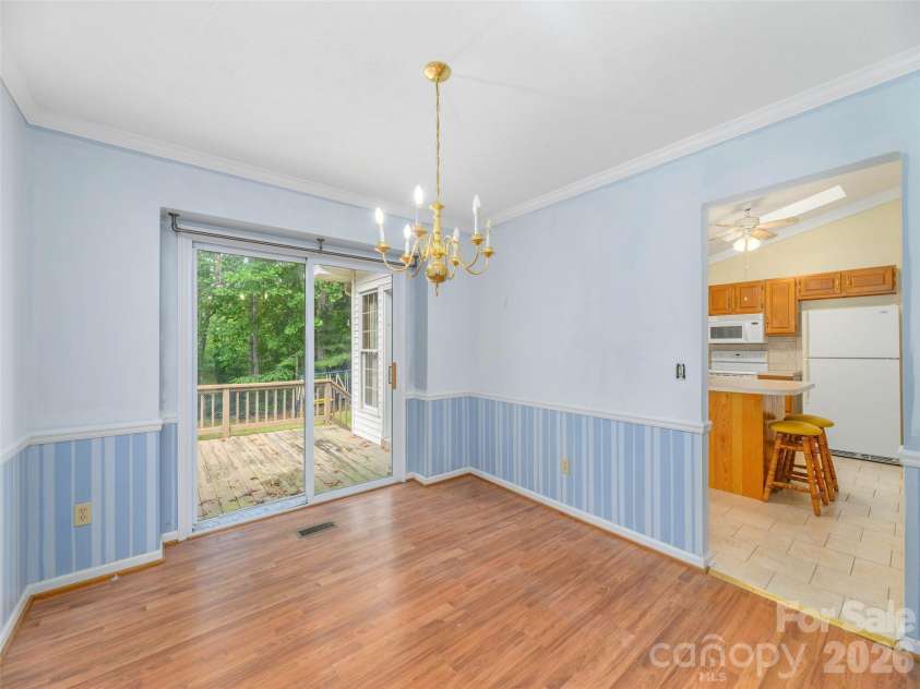 209 Trappers Trail, Hendersonville, NC 28739.  MLS# CAR4423581, YatesRealty ID 51600. 