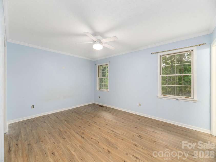 209 Trappers Trail, Hendersonville, NC 28739.  MLS# CAR4423581, YatesRealty ID 51600. 