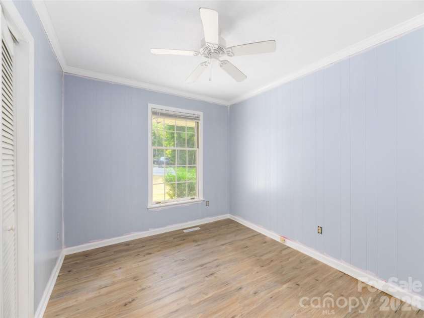 209 Trappers Trail, Hendersonville, NC 28739.  MLS# CAR4423581, YatesRealty ID 51600. 