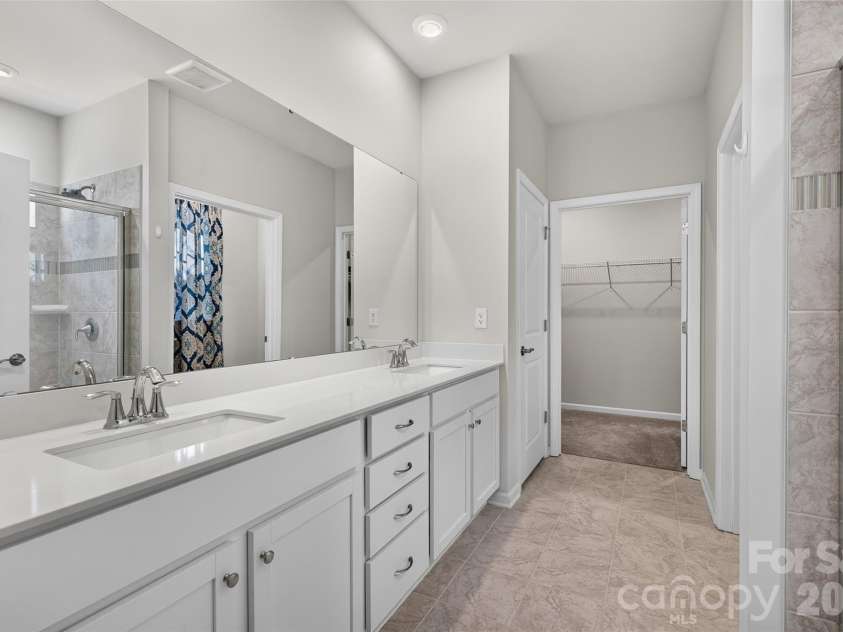 156 White Apple Way, Statesville, NC 28625.  MLS# CAR4423420, YatesRealty ID 51601. 