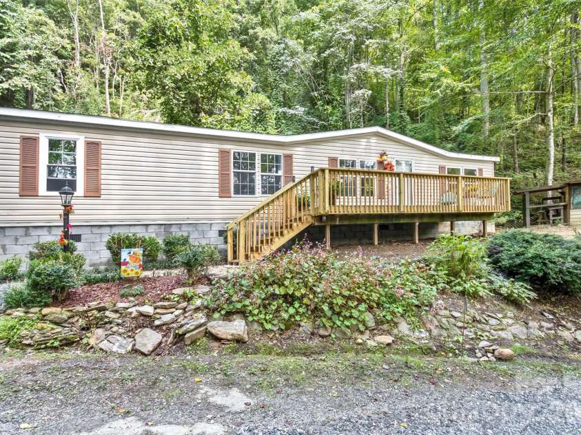 13 Cattail Drive, Sylva, NC 28779.  MLS# CAR4423552, YatesRealty ID 51604. Spacious 1,512 sq ft welcomes you!