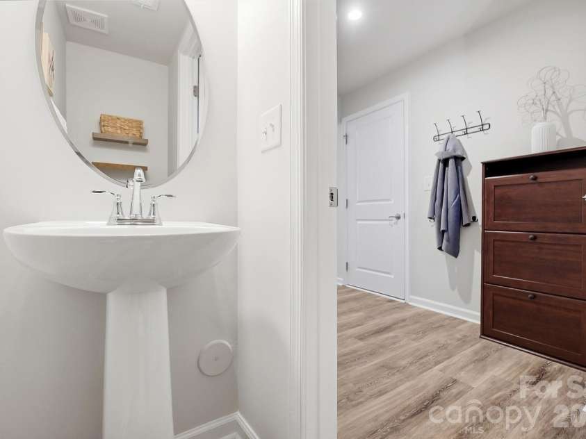 2606 Grantham Place Drive, Fort Mill, SC 29715.  MLS# CAR4423655, YatesRealty ID 51605. Half bath down