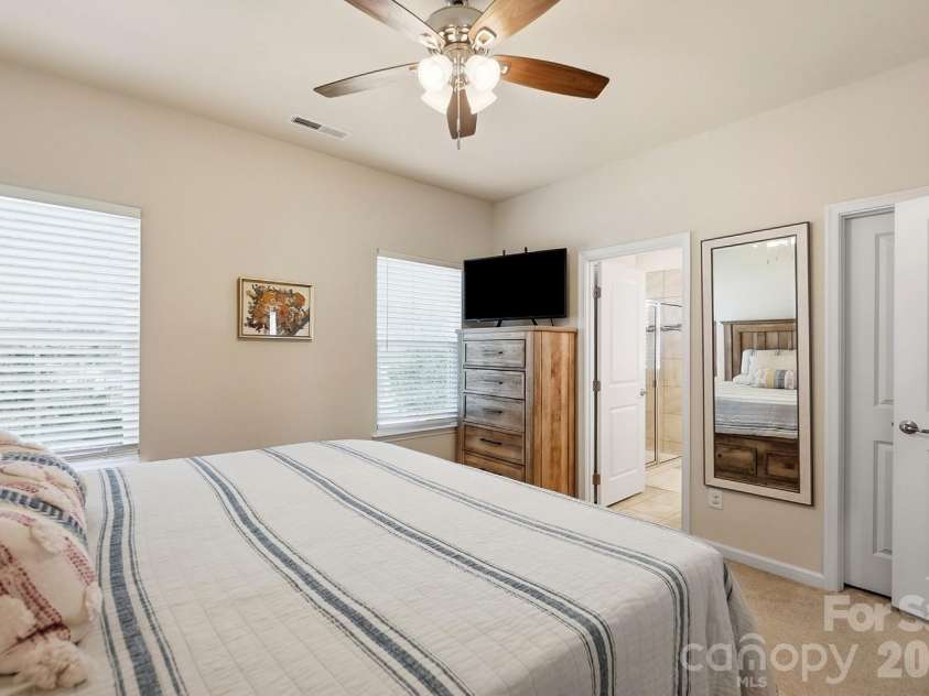 2606 Grantham Place Drive, Fort Mill, SC 29715.  MLS# CAR4423655, YatesRealty ID 51605. Primary Bedroom