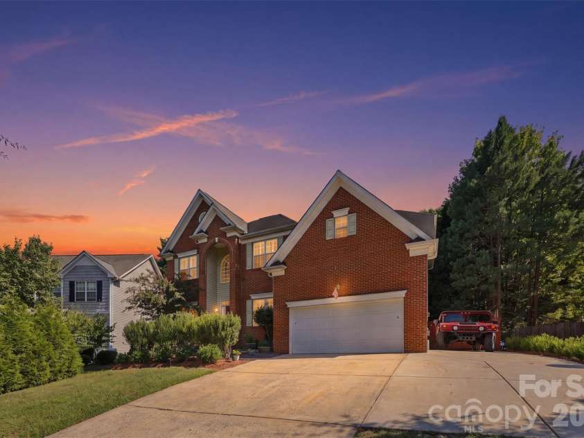 14923 Hawick Manor Lane, Pineville, NC 28134.  MLS# CAR4422293, YatesRealty ID 51609. 