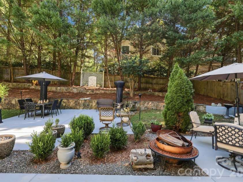 14923 Hawick Manor Lane, Pineville, NC 28134.  MLS# CAR4422293, YatesRealty ID 51609. 