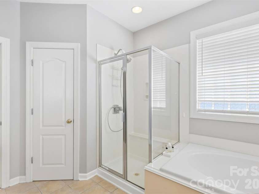 14923 Hawick Manor Lane, Pineville, NC 28134.  MLS# CAR4422293, YatesRealty ID 51609. 