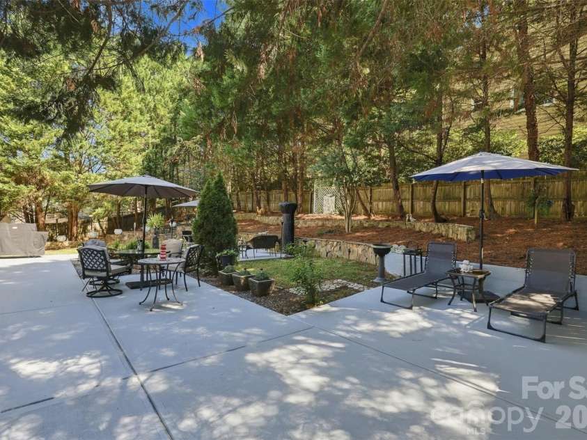 14923 Hawick Manor Lane, Pineville, NC 28134.  MLS# CAR4422293, YatesRealty ID 51609. 